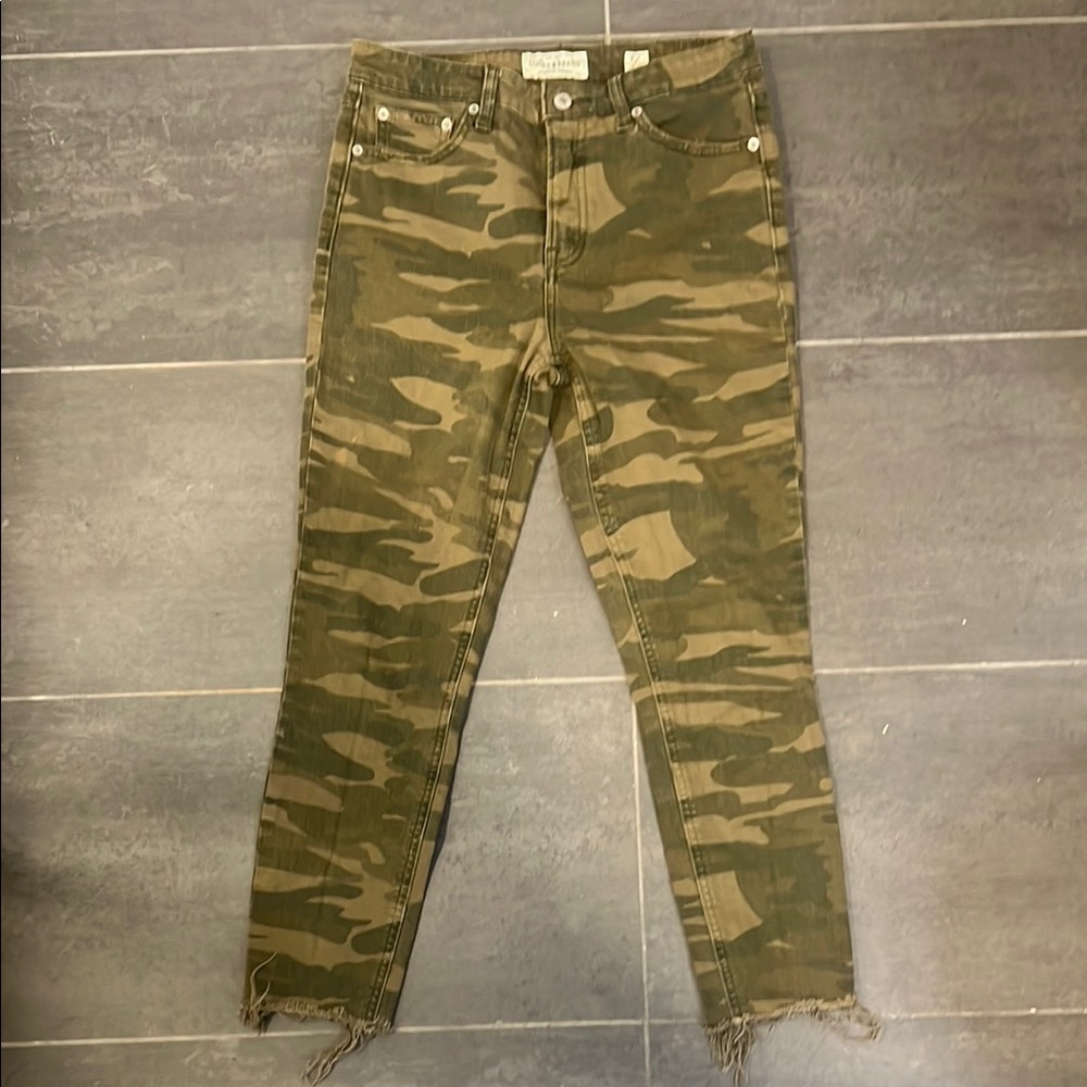 Lucky Brand Camo Ankle Cropped Jeans